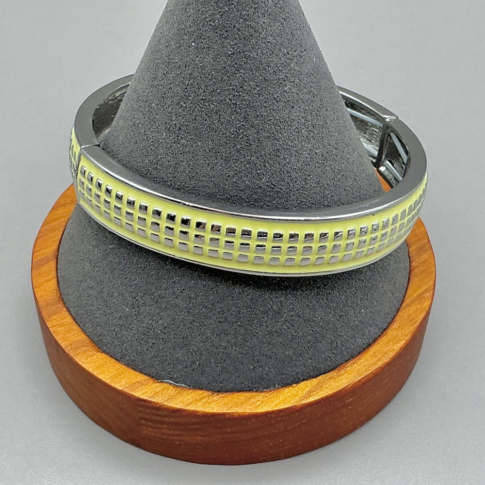 Lia Sophia Bracelet Womens Silver‎ Tone Yellow Enamel Stretch Bangle Grid 7.5"